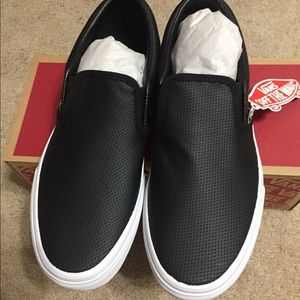 Vans classic slip on perf leather black